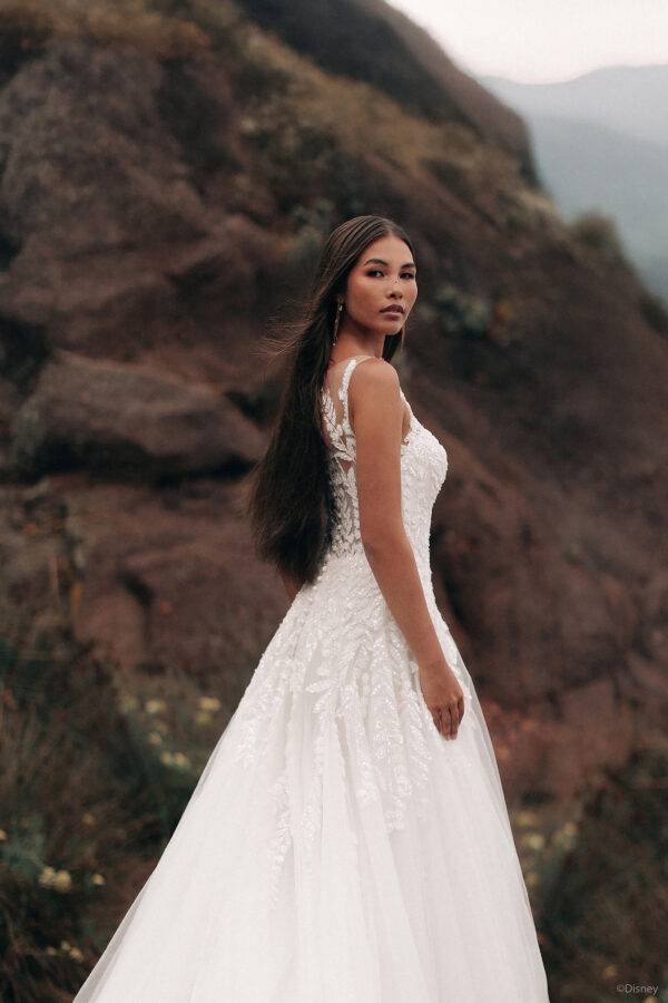 Allure Bridals D435 - Pocahontas - Imagen 4